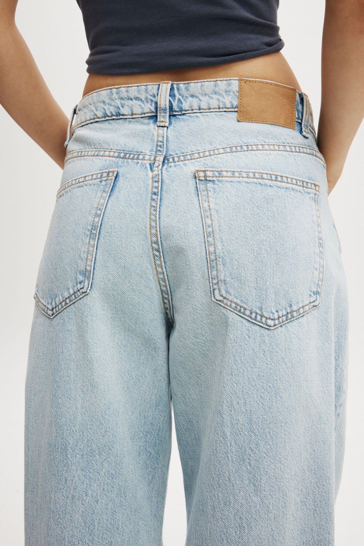 Relaxed Wide Jean