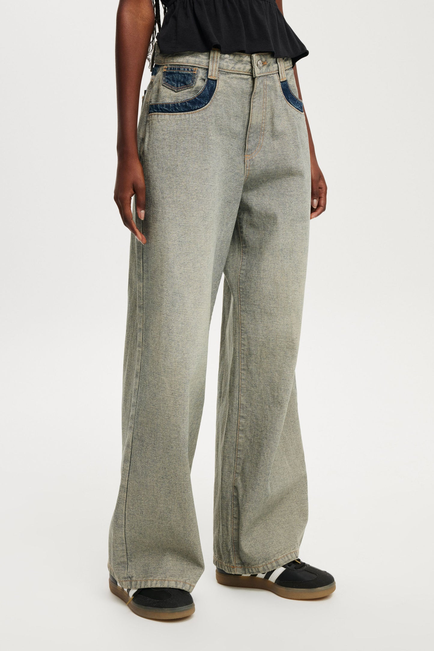Relaxed Wide Jean