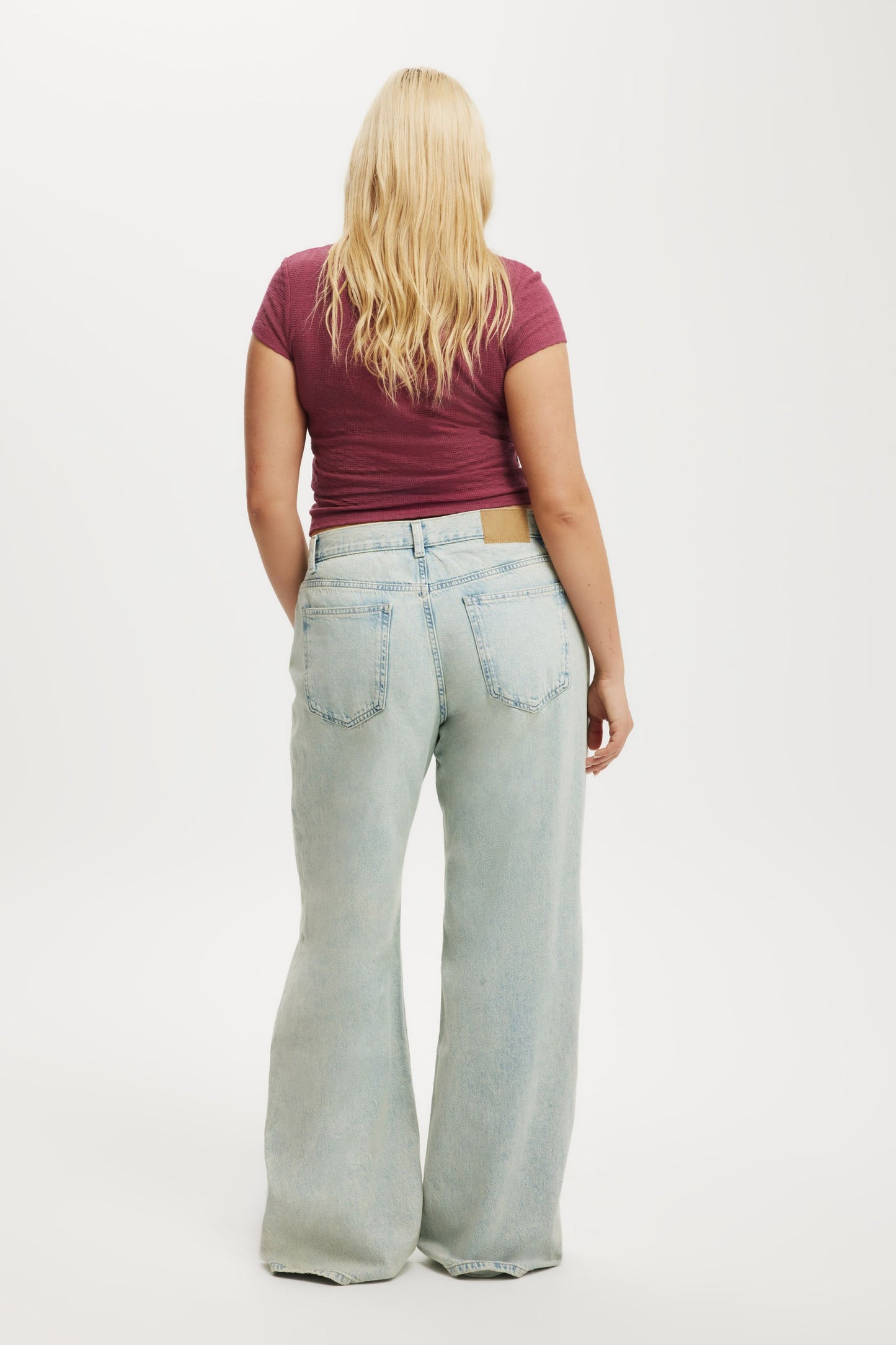 Relaxed Wide Jean