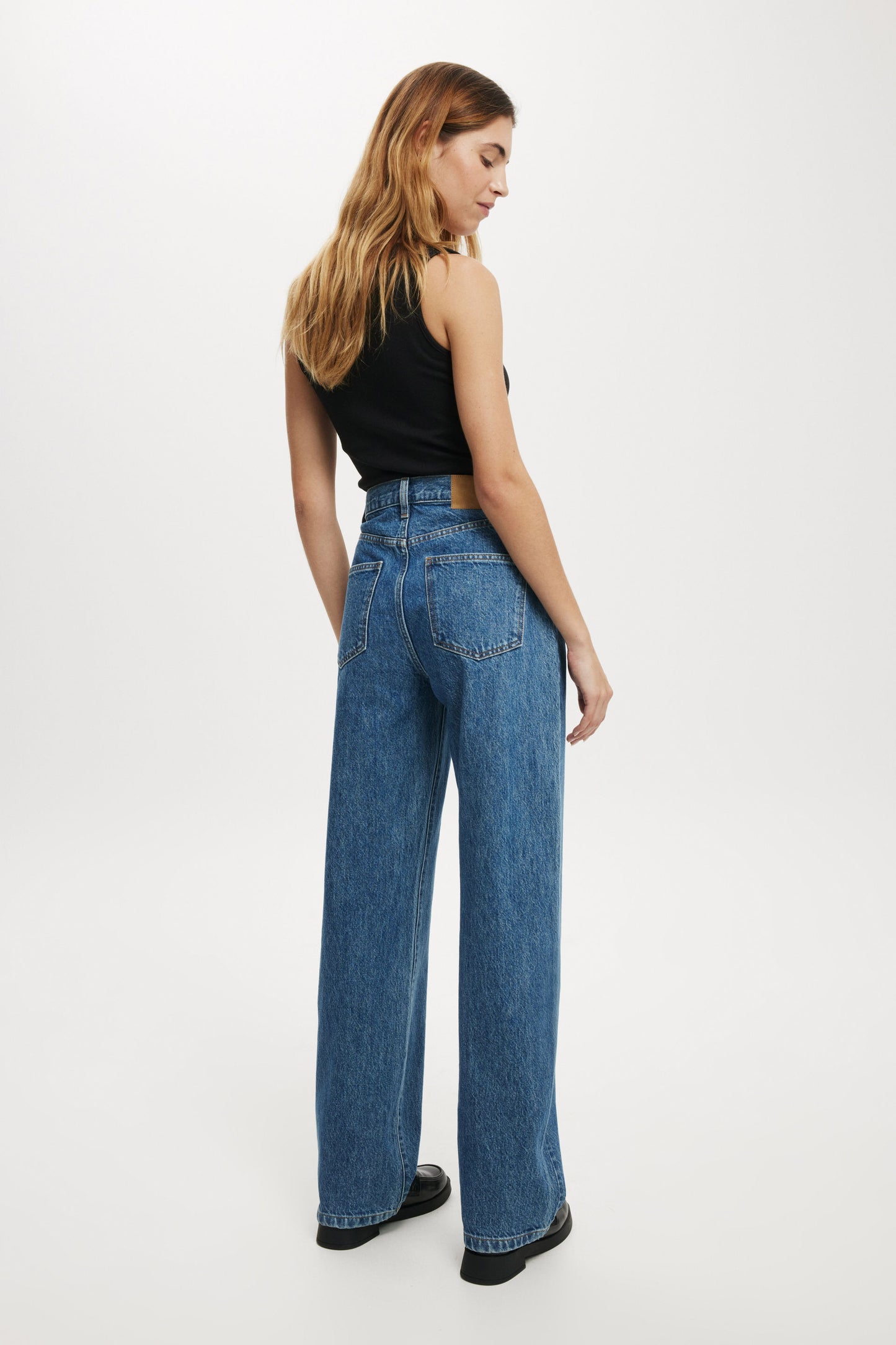 Loose Straight Jean