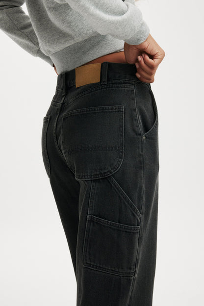 Loose Straight Jean