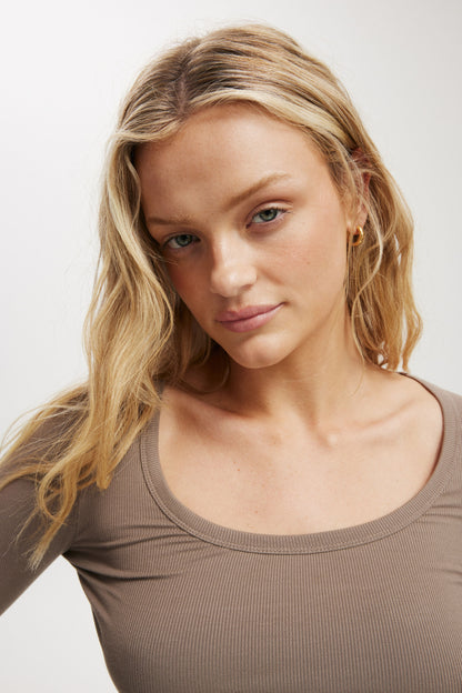 Staple Rib Scoop Neck Long Sleeve Top
