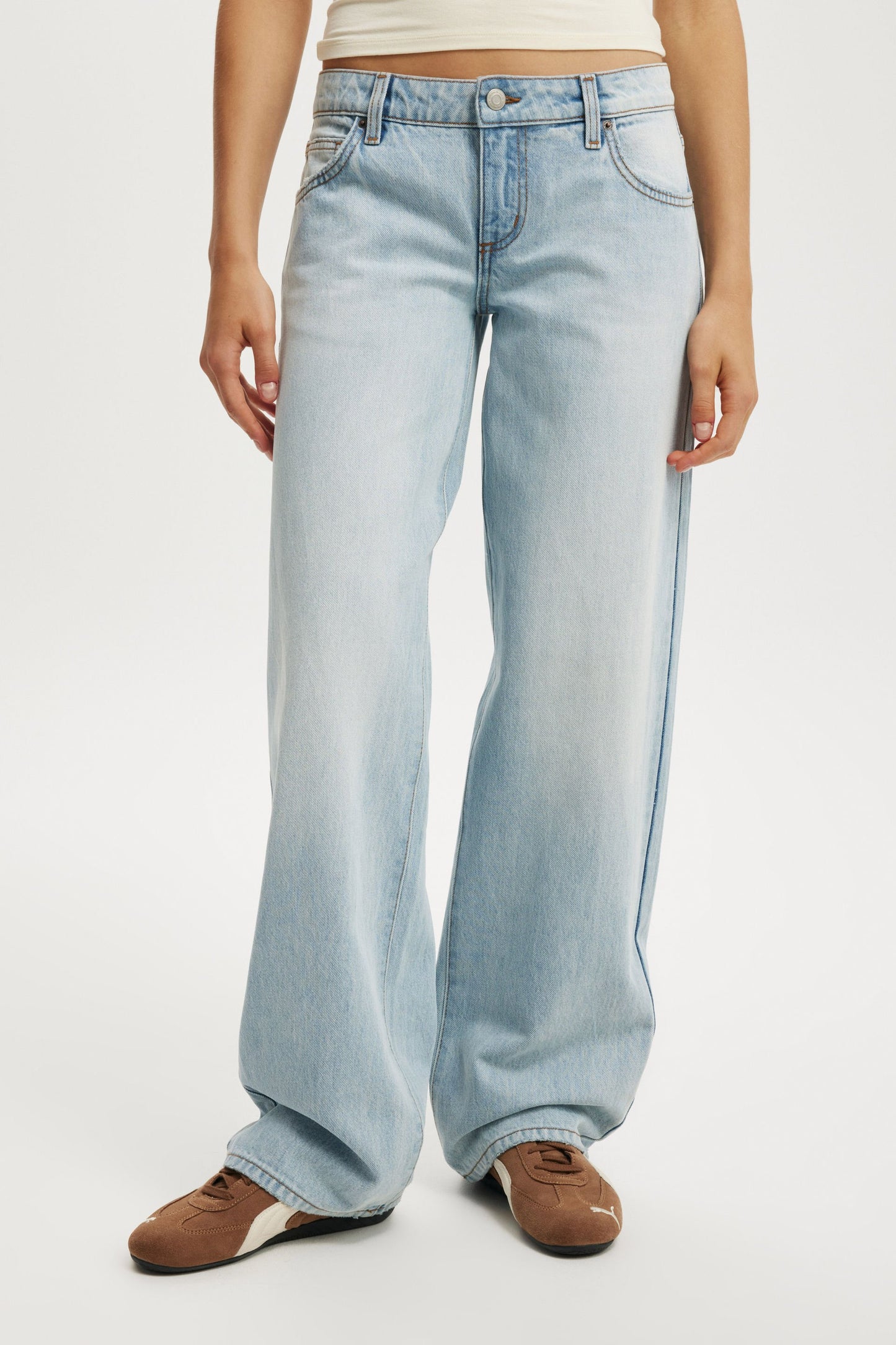 Low Rise Straight Jean