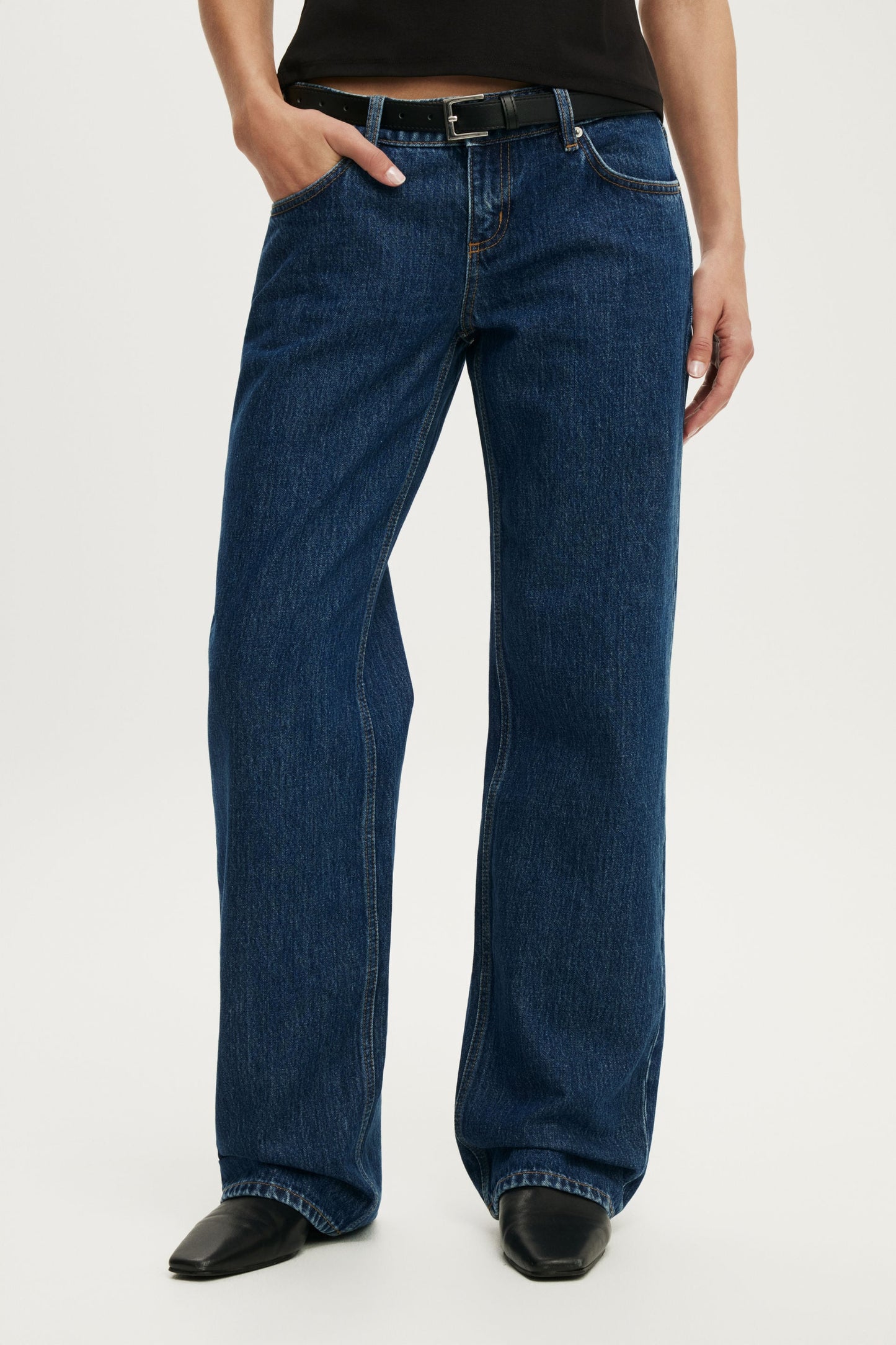 Low Rise Straight Jean