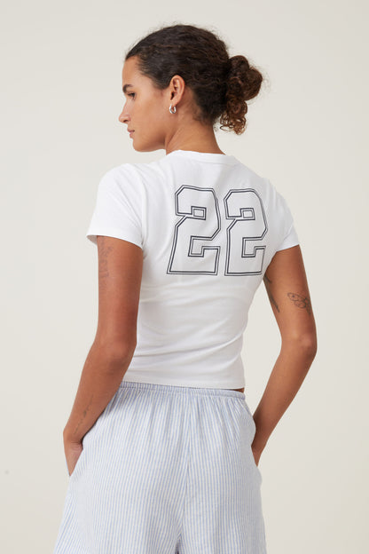 Fitted Graphic Longline Tee