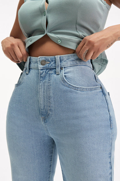 Curvy Stretch Straight Jean