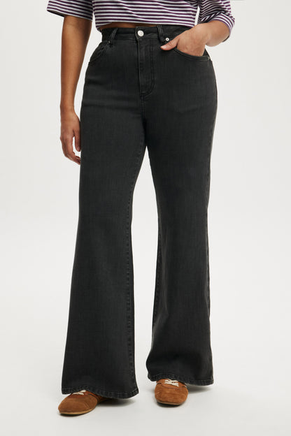 Curvy Stretch Wide Jean