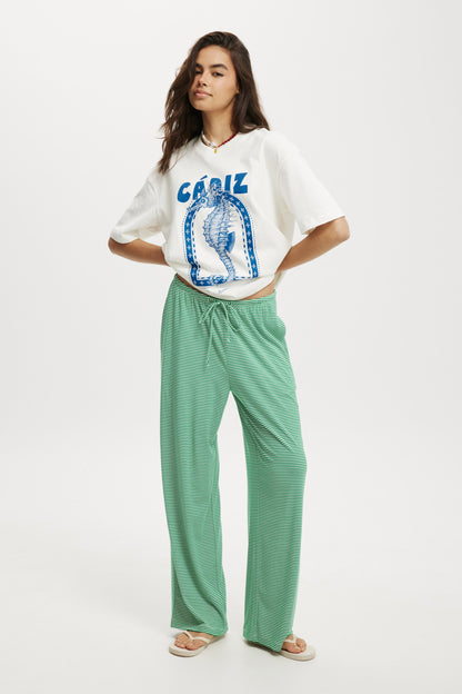 The Boxy Graphic Tee