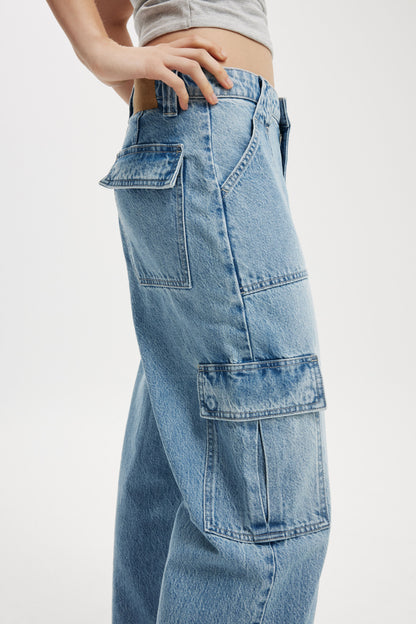 Relaxed Cargo Jean
