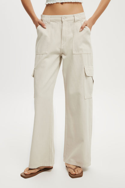 Relaxed Cargo Jean