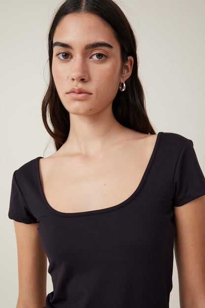 Emily Double Scoop Short Sleeve