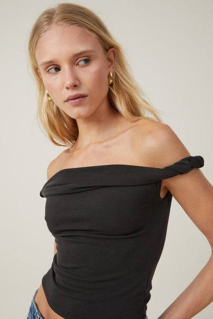 Phoebe Twist Short Sleeve Top