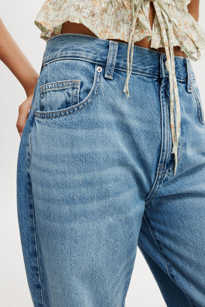 Loose Cuff Jean