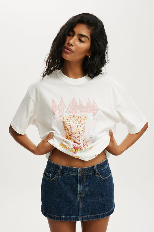 Def Leppard Boxy Graphic Tee
