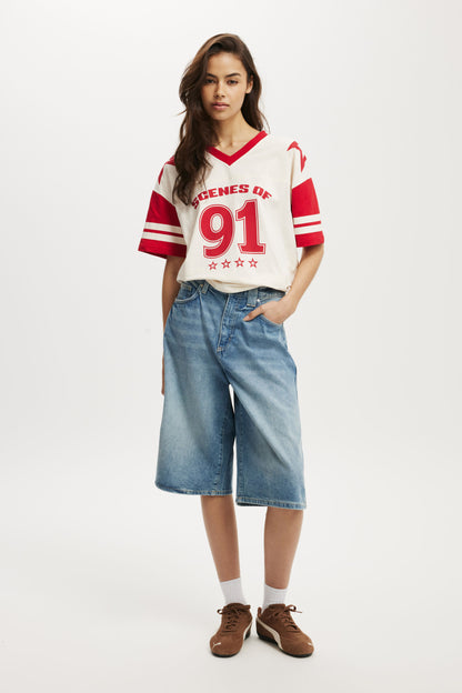 V Neck Retro Graphic Boxy Tee