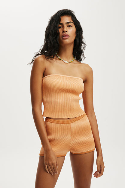 Hot Tropics Short