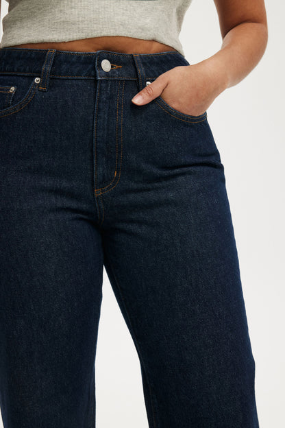 Curvy 91 Straight Jean
