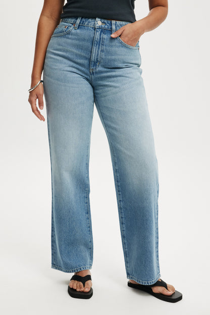 Curvy 91 Straight Jean