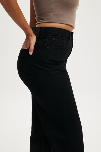 Curvy 91 Straight Jean