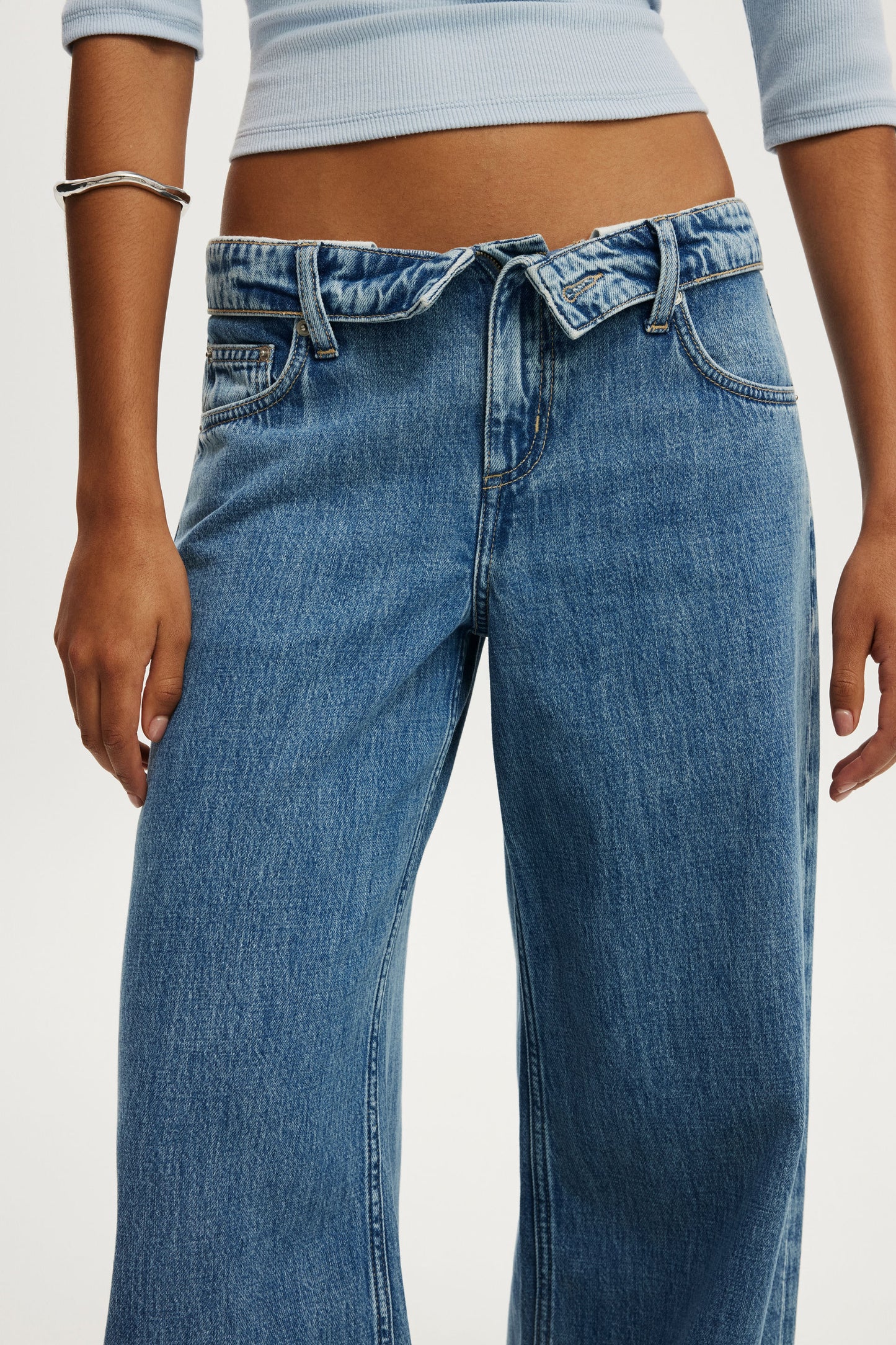 Low Rise Wide Jean