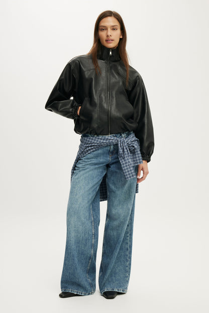 Low Rise Wide Jean