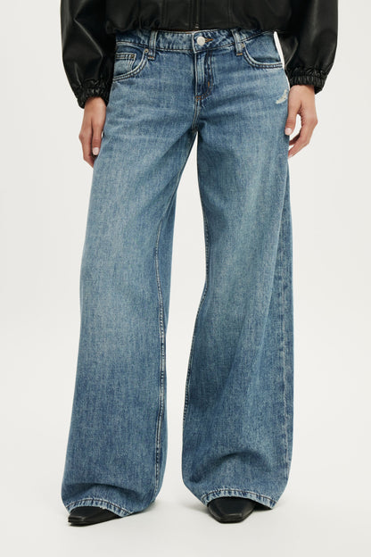 Low Rise Wide Jean