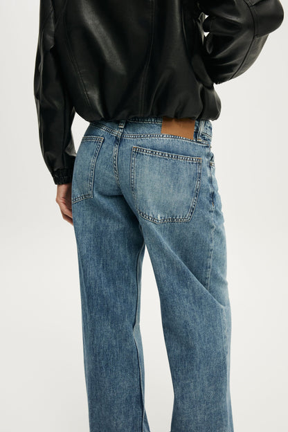 Low Rise Wide Jean