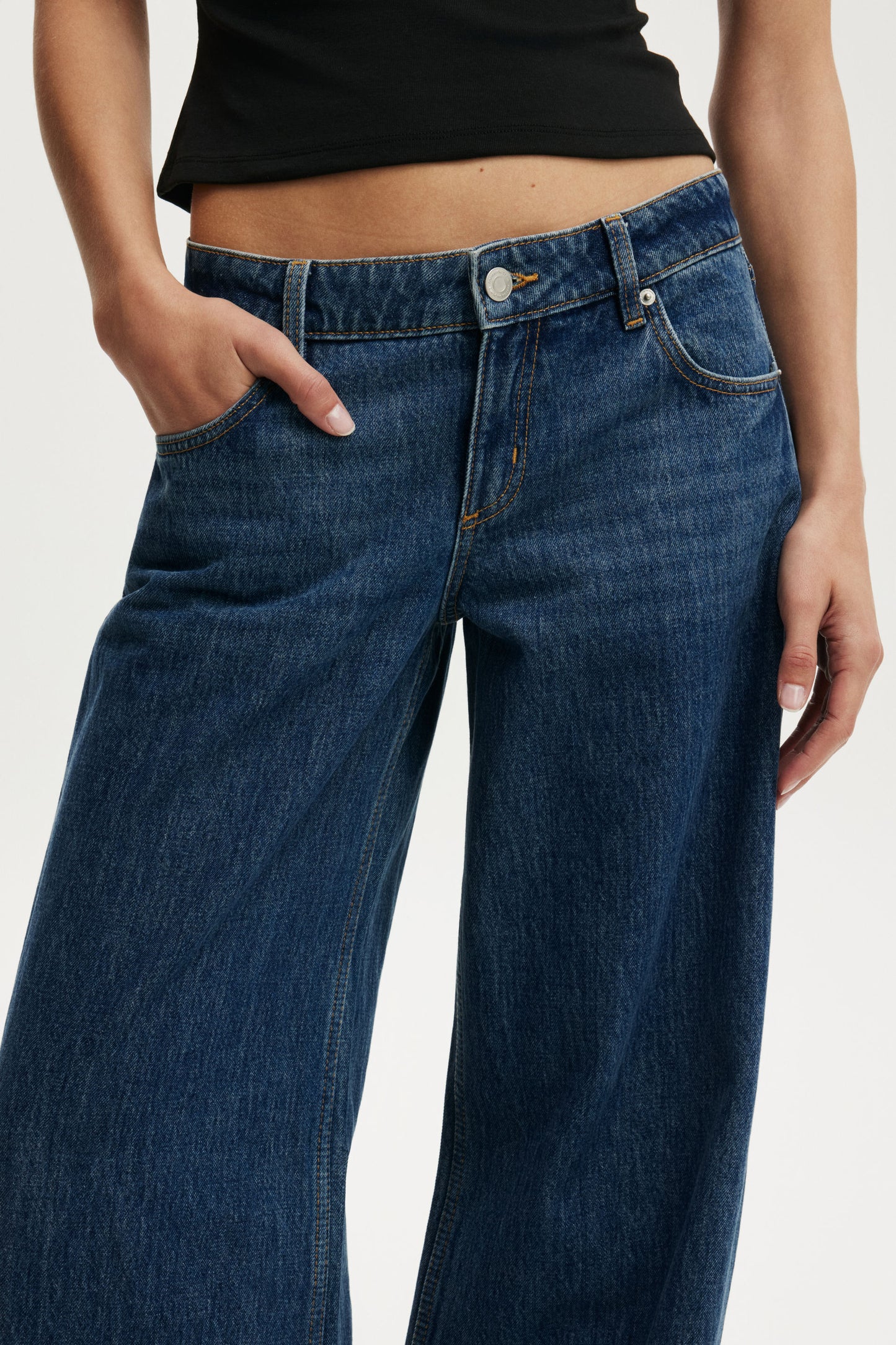 Low Rise Wide Jean
