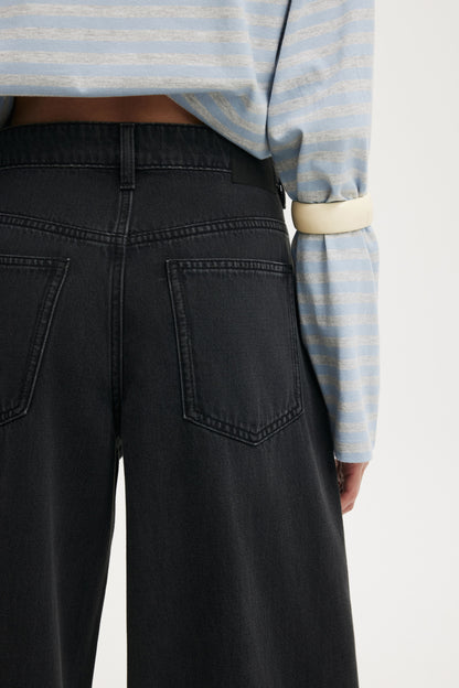 High Rise Wide Jean