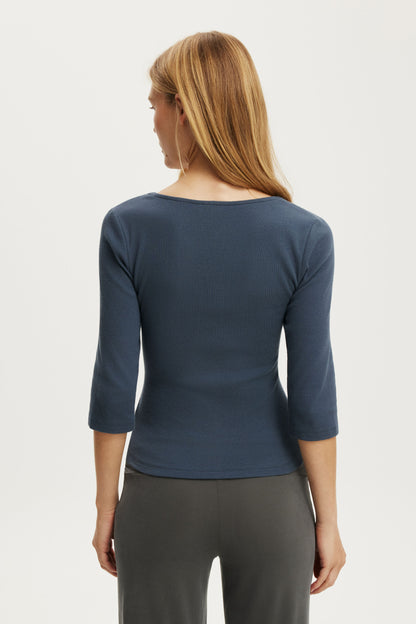 Eva Lace 3/4 Top
