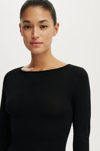 Close Knit Boat Neck