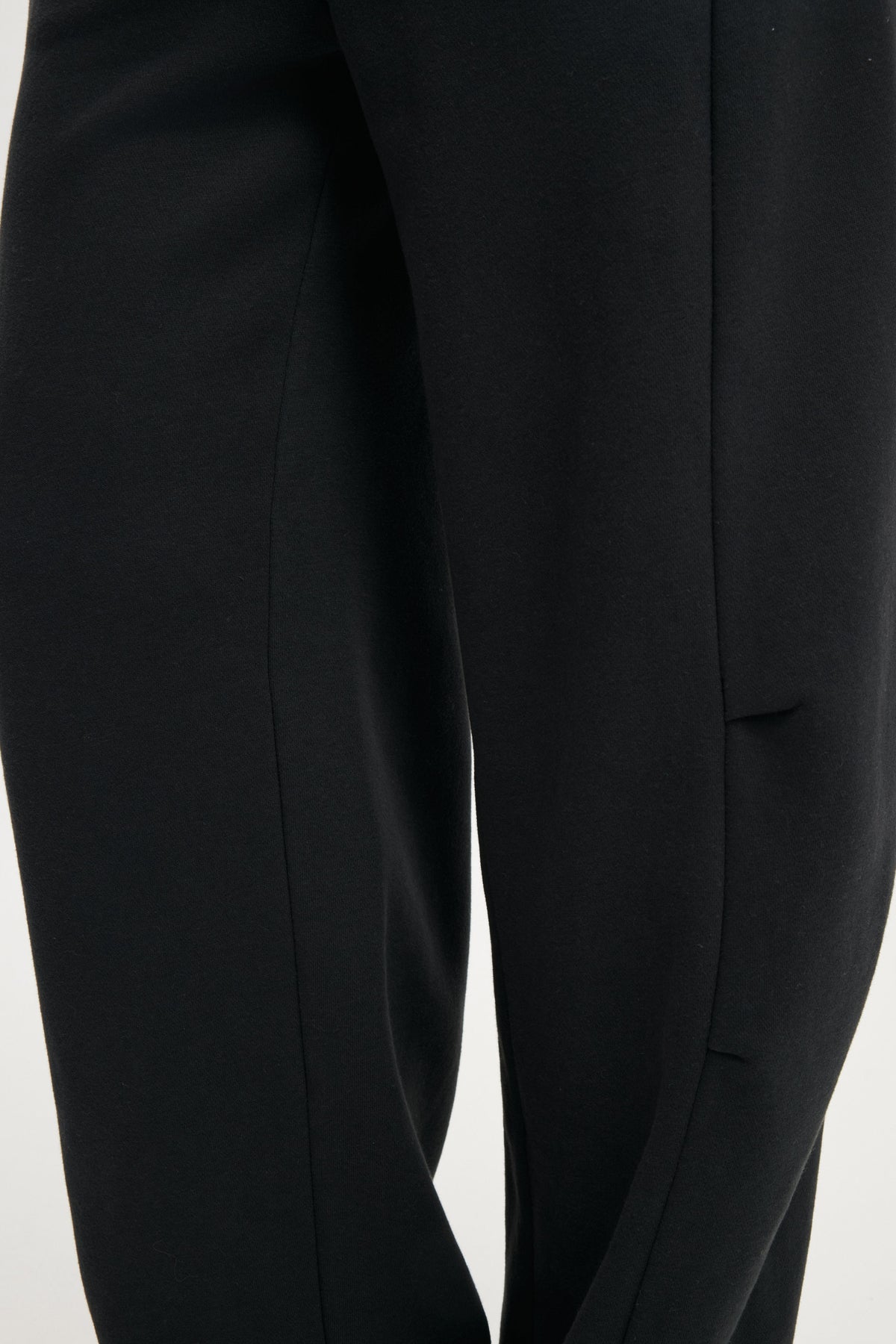 Barrel Leg Sweatpant