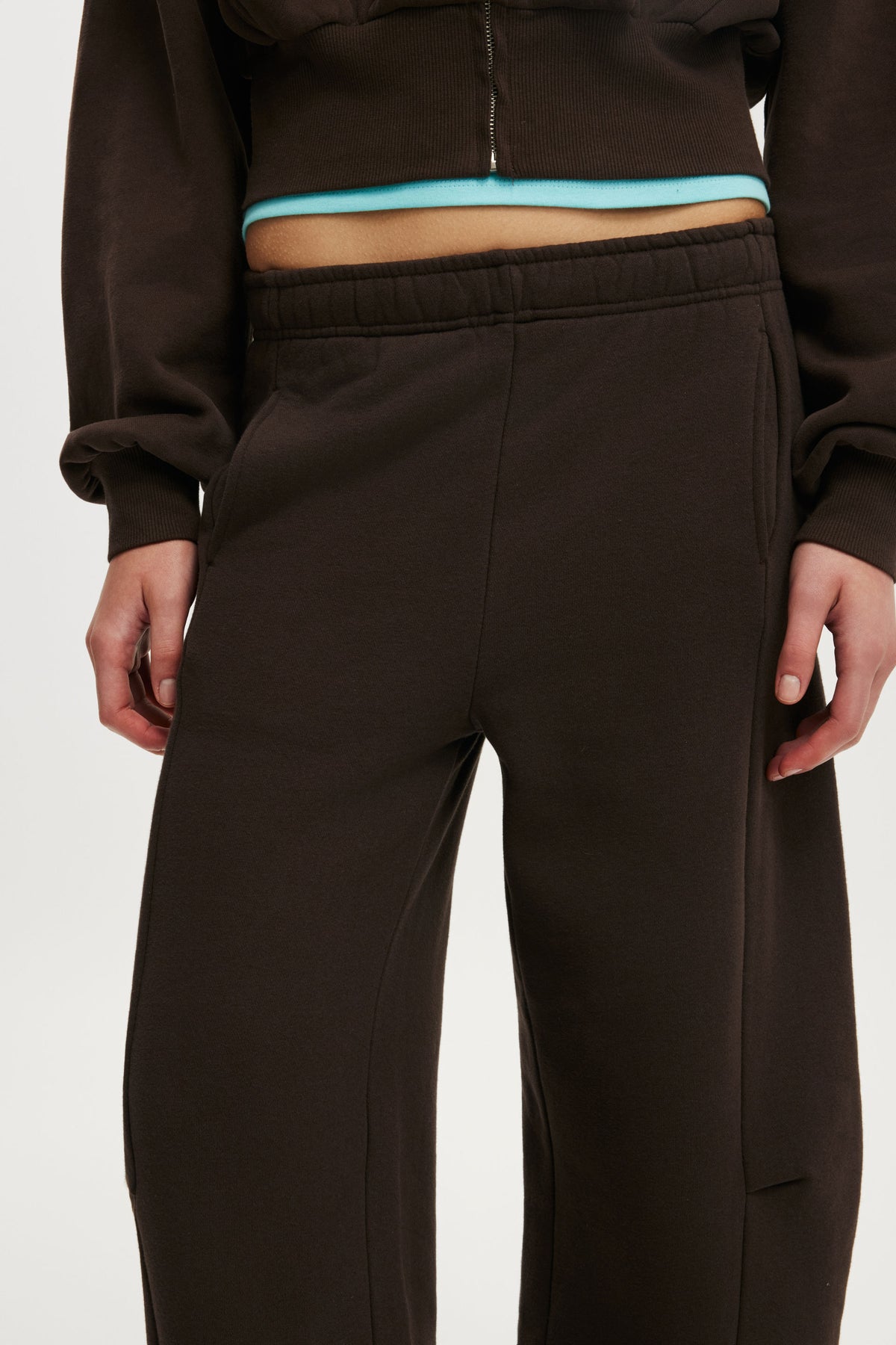 Barrel Leg Sweatpant