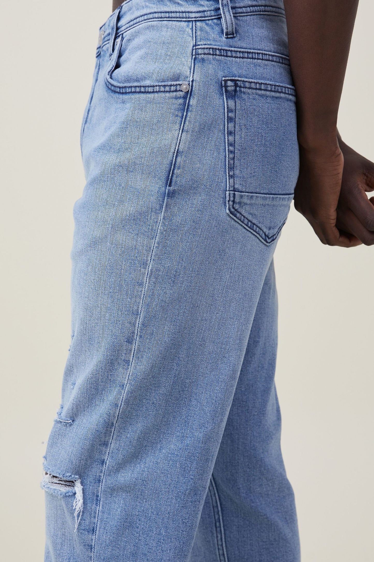 Relaxed Tapered Jean