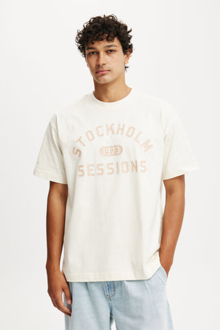 Box Fit Graphic T-Shirt