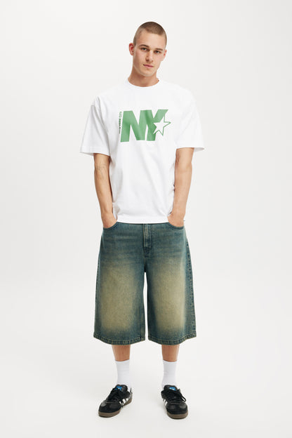 Box Fit Graphic T-Shirt