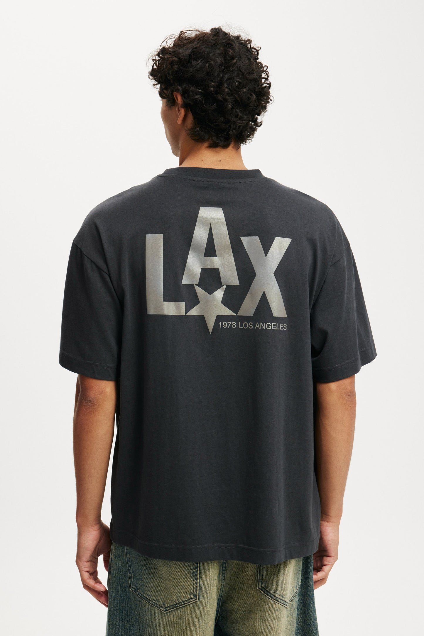 Box Fit Graphic T-Shirt
