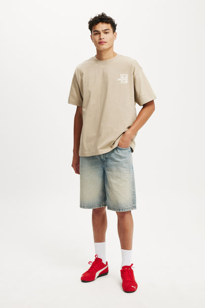 Box Fit Graphic T-Shirt