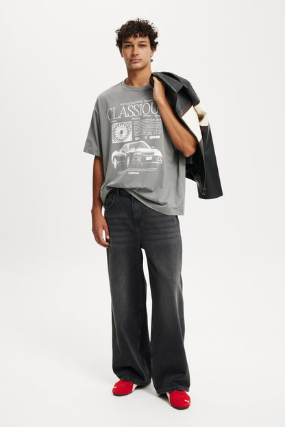 Box Fit Graphic T-Shirt