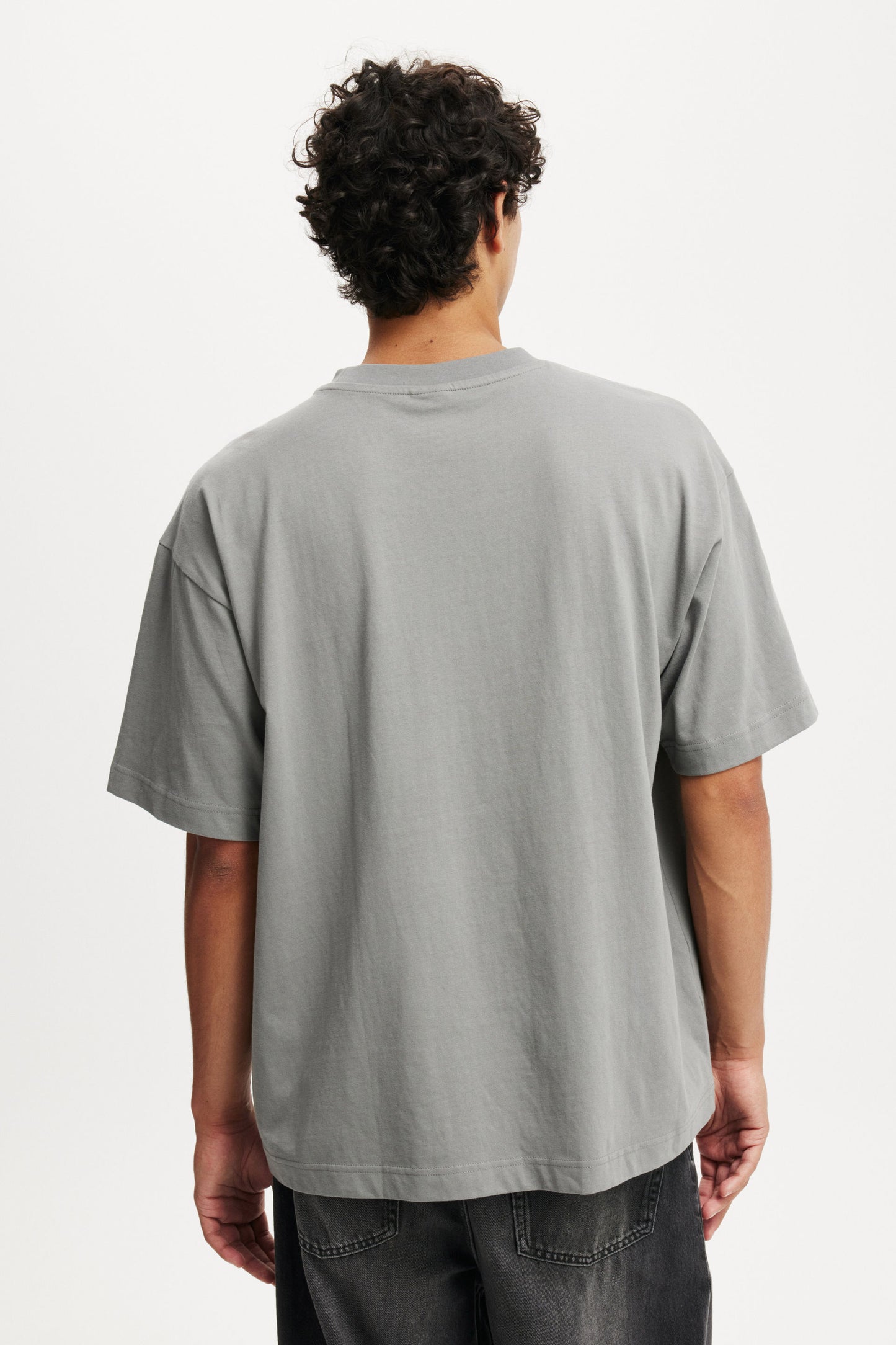 Box Fit Graphic T-Shirt
