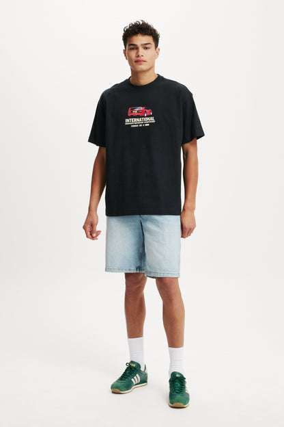 Box Fit Graphic T-Shirt