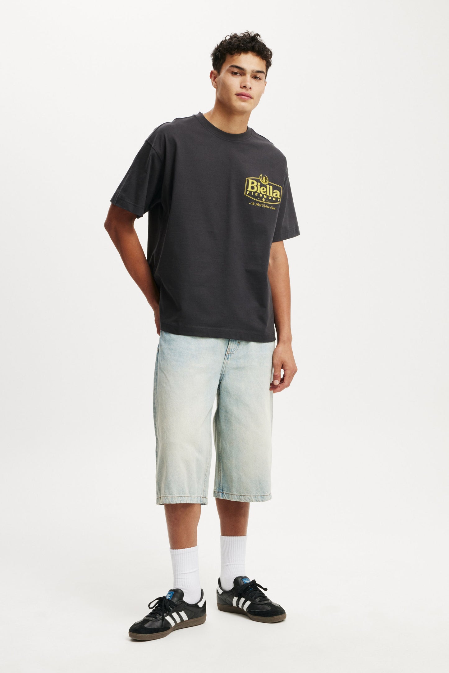 Box Fit Graphic T-Shirt