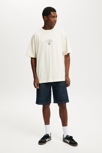 Box Fit Graphic T-Shirt