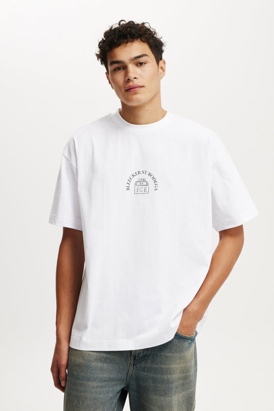Box Fit Graphic T-Shirt