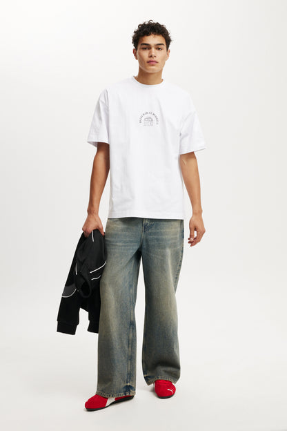 Box Fit Graphic T-Shirt