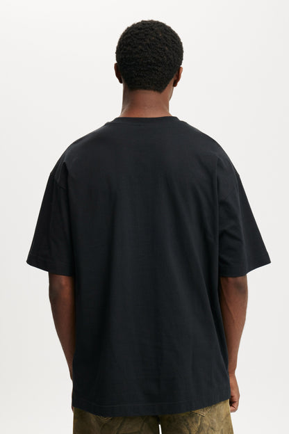 Box Fit Graphic T-Shirt