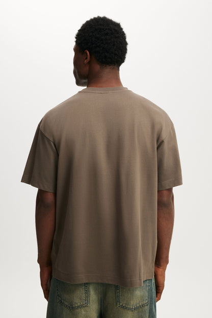 Box Fit Graphic T-Shirt