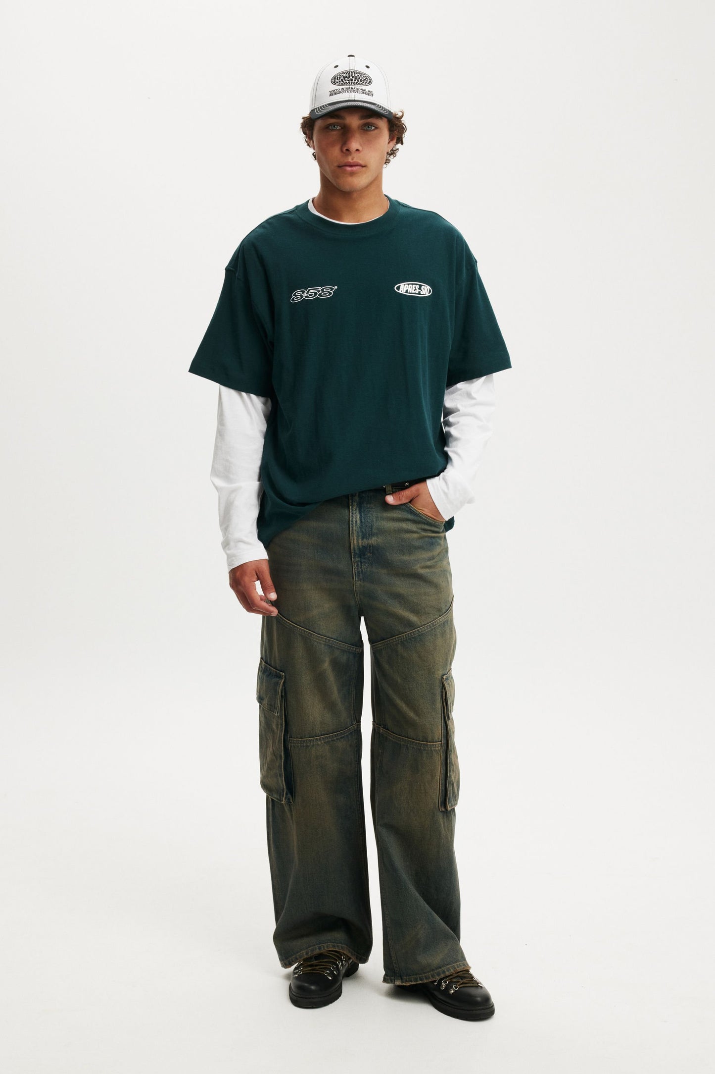 Box Fit Graphic T-Shirt