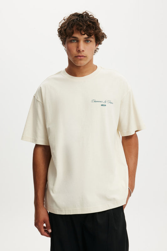 Box Fit Graphic T-Shirt