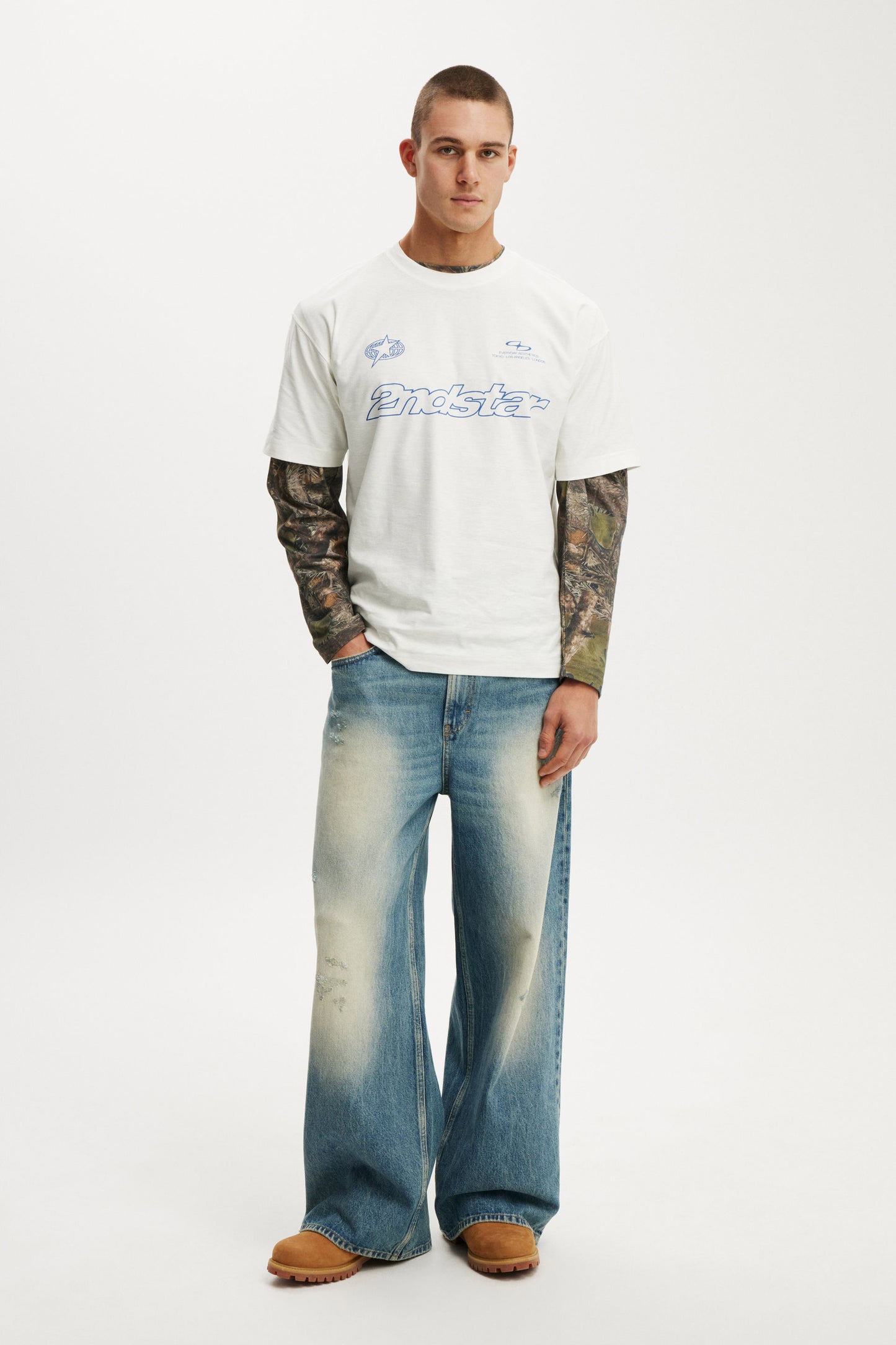 Box Fit Graphic T-Shirt